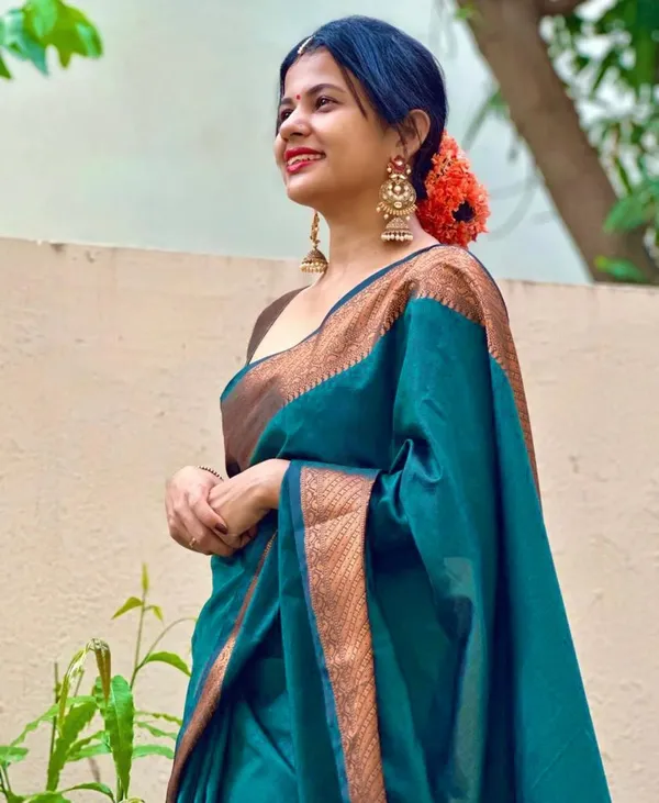 Banarasi_Soft_Silk_BOTTLE-GREEN_Premium-Fancy_Saree_With_Blouse_For_Women