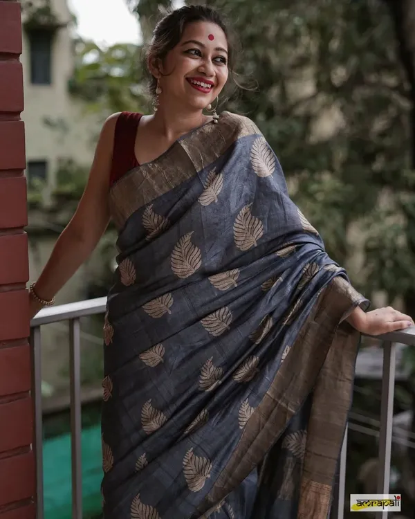 Pure_Soft_Cotton_GREY_Premium-Fancy_Saree_With_Blouse_For_Women