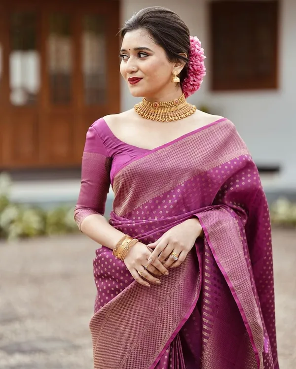 Banarasi_Soft_Silk_PYAJI_Premium-Fancy_Saree_With_Blouse_For_Women