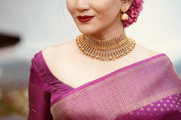 Banarasi_Soft_Silk_PYAJI_Premium-Fancy_Saree_With_Blouse_For_Women