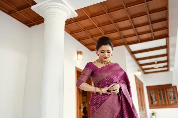 Banarasi_Soft_Silk_PYAJI_Premium-Fancy_Saree_With_Blouse_For_Women
