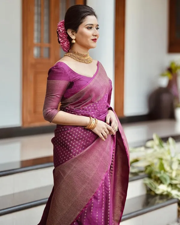 Banarasi_Soft_Silk_PYAJI_Premium-Fancy_Saree_With_Blouse_For_Women