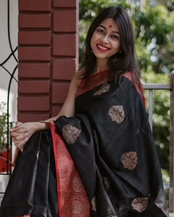 Banarasi_Soft_Silk_BLACK-RED_Premium-Fancy_Saree_With_Blouse_For_Women