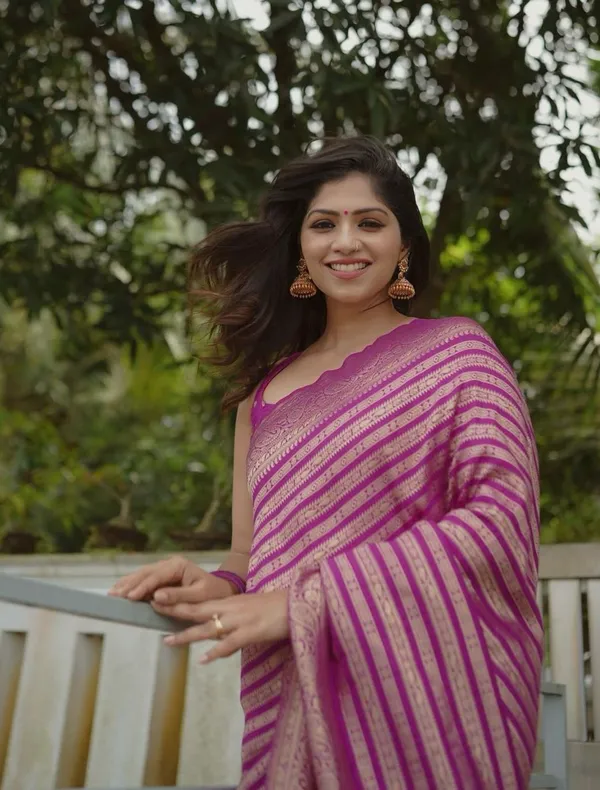 Banarasi_Soft_Silk_RANI_Premium-Fancy_Saree_With_Blouse_For_Women