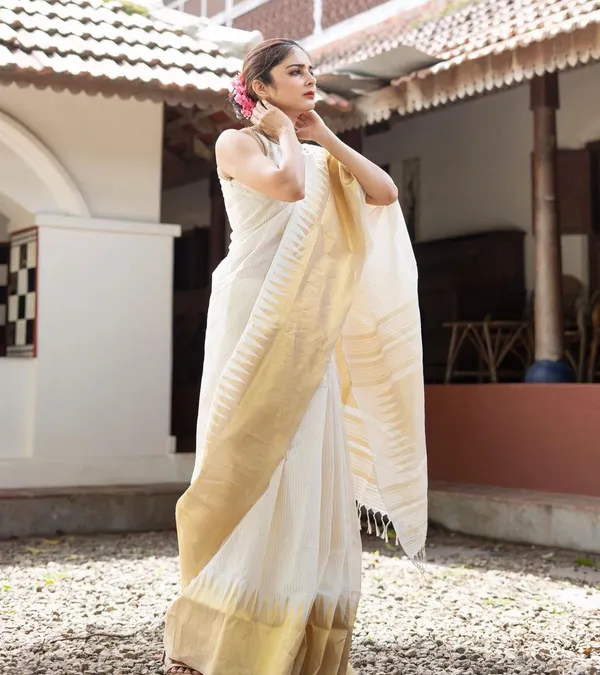 Banarasi_Soft_Silk_WHITE_Premium-Fancy_Saree_With_Blouse_For_Women