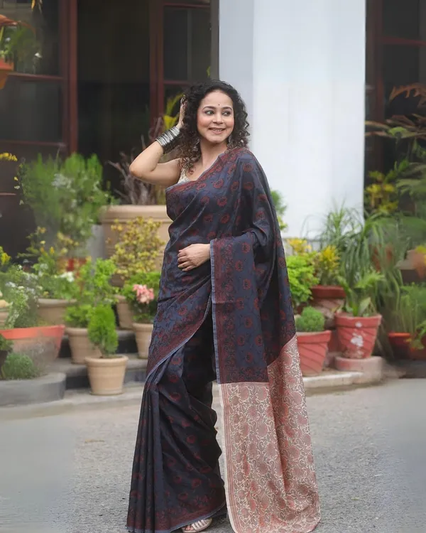 Banarasi_Soft_Silk_BLACK_Premium-Fancy_Saree_With_Blouse_For_Women