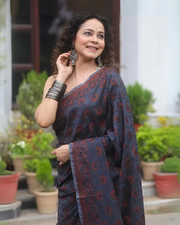 Banarasi_Soft_Silk_BLACK_Premium-Fancy_Saree_With_Blouse_For_Women