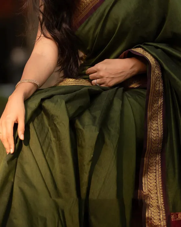 Banarasi_Soft_Silk_GREEN_Premium-Fancy_Saree_With_Blouse_For_Women