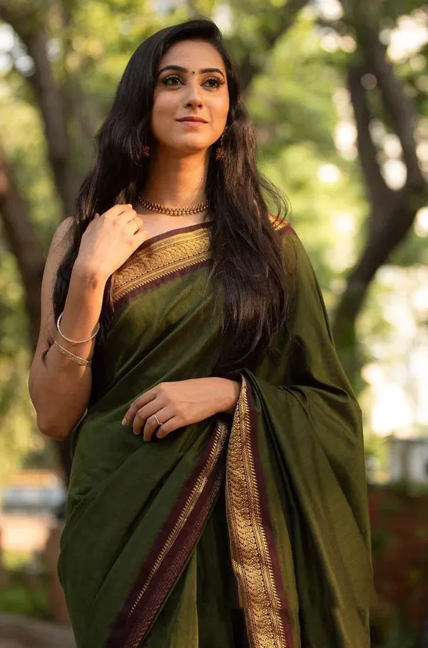 Banarasi_Soft_Silk_GREEN_Premium-Fancy_Saree_With_Blouse_For_Women