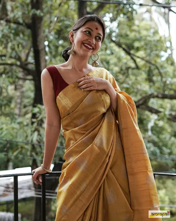 Pure_Soft_Cotton_YELLOW_Premium-Fancy_Saree_With_Blouse_For_Women