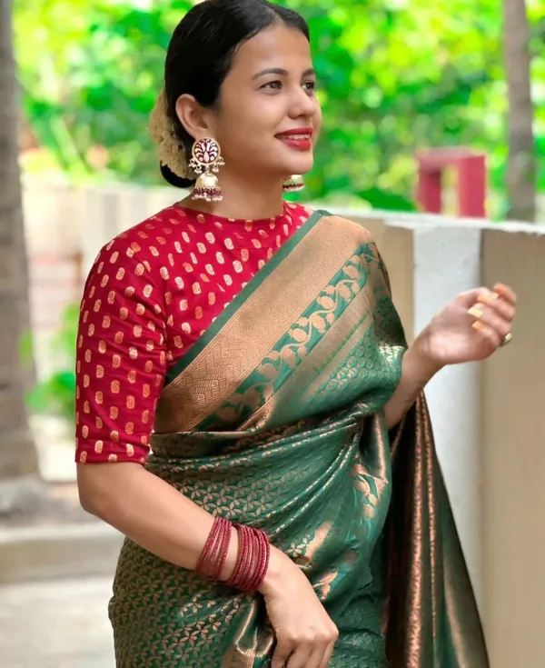Banarasi_Soft_Silk_GREEN_Premium-Fancy_Saree_With_Blouse_For_Women