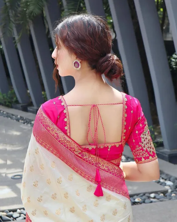 Banarasi_Soft_Silk_OFFWIGHT-RANI_Premium-Fancy_Saree_With_Blouse_For_Women