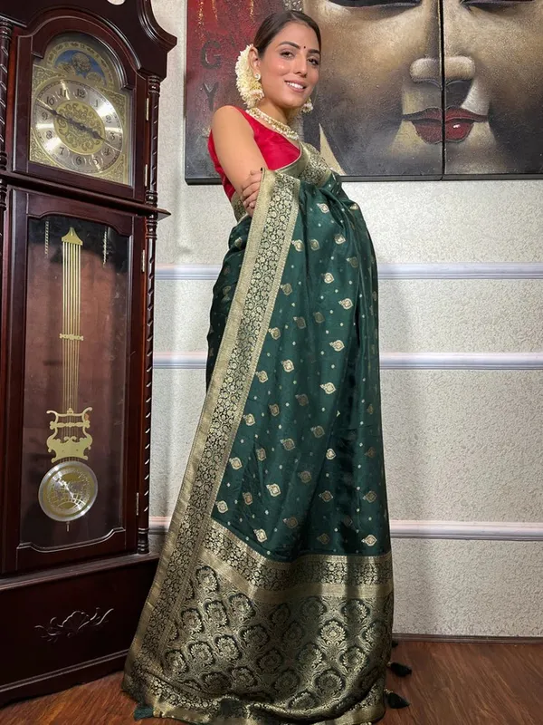 Banarasi_Soft_Silk_GREEN_Premium-Fancy_Saree_With_Blouse_For_Women