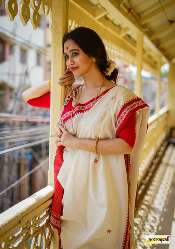 Pure_Soft_Cotton_RED-CREAM_Premium-Fancy_Saree_With_Blouse_For_Women