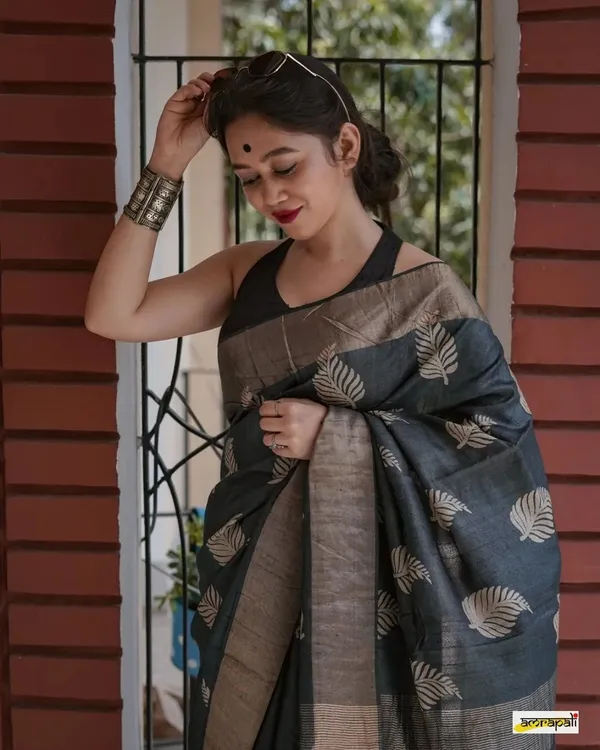 Pure_Soft_Cotton_BLACK_Premium-Fancy_Saree_With_Blouse_For_Women