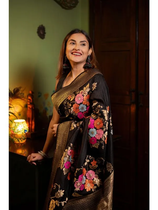 Banarasi_Soft_Silk_BLACK_Premium-Fancy_Saree_With_Blouse_For_Women