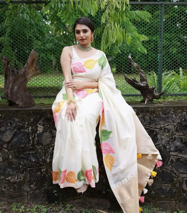 Banarasi_Soft_Silk_WHITE_Premium-Fancy_Saree_With_Blouse_For_Women