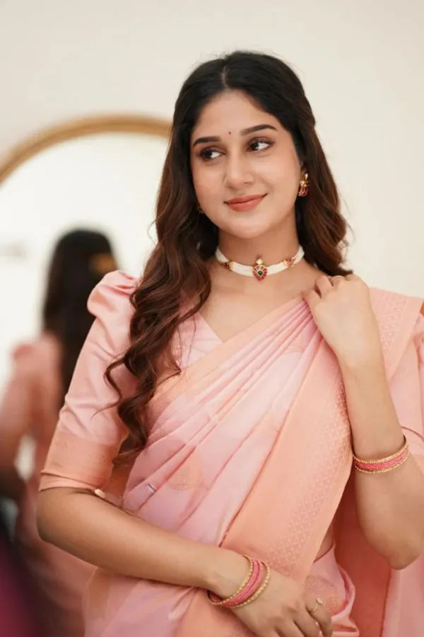 Banarasi_Soft_Silk_GAJARI_Premium-Fancy_Saree_With_Blouse_For_Women