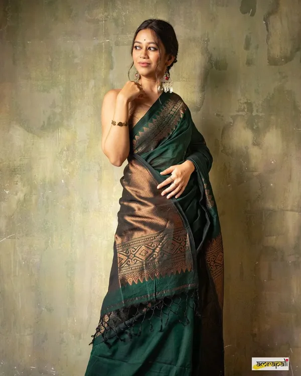 Banarasi_Soft_Silk_GREEN_Premium-Fancy_Saree_With_Blouse_For_Women