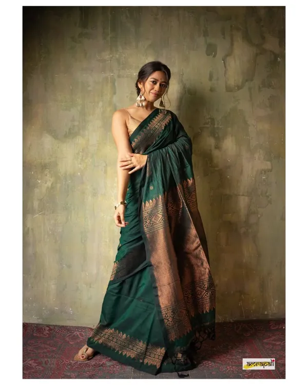 Banarasi_Soft_Silk_GREEN_Premium-Fancy_Saree_With_Blouse_For_Women