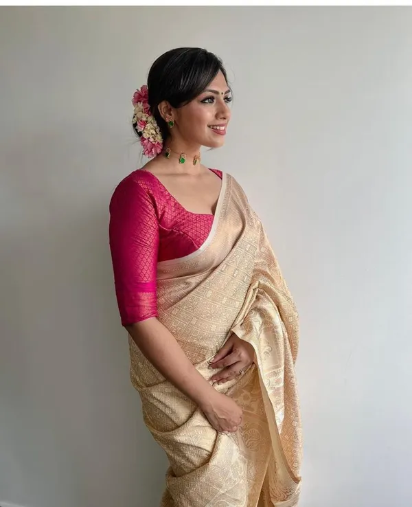Banarasi_Soft_Silk_OFF-WHHITE_Premium-Fancy_Saree_With_Blouse_For_Women