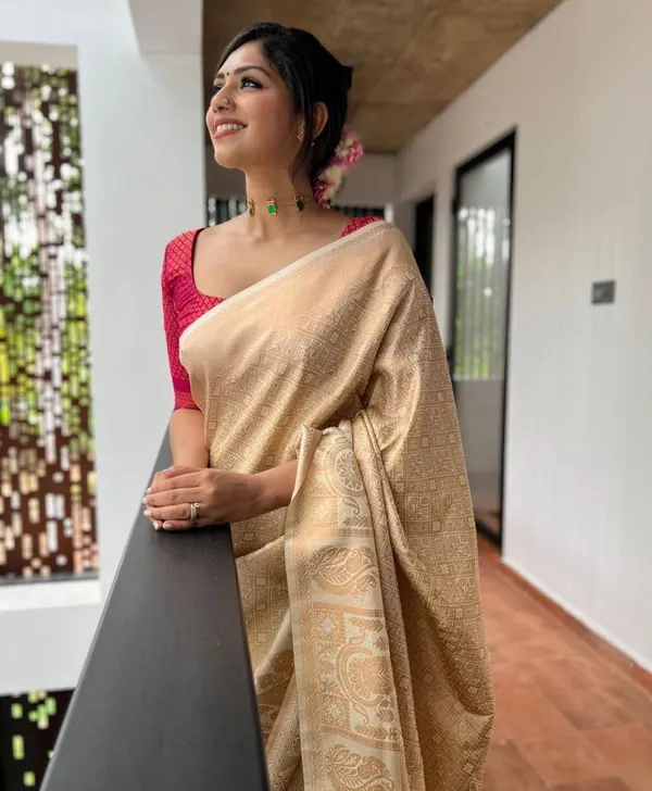 Banarasi_Soft_Silk_OFF-WHHITE_Premium-Fancy_Saree_With_Blouse_For_Women