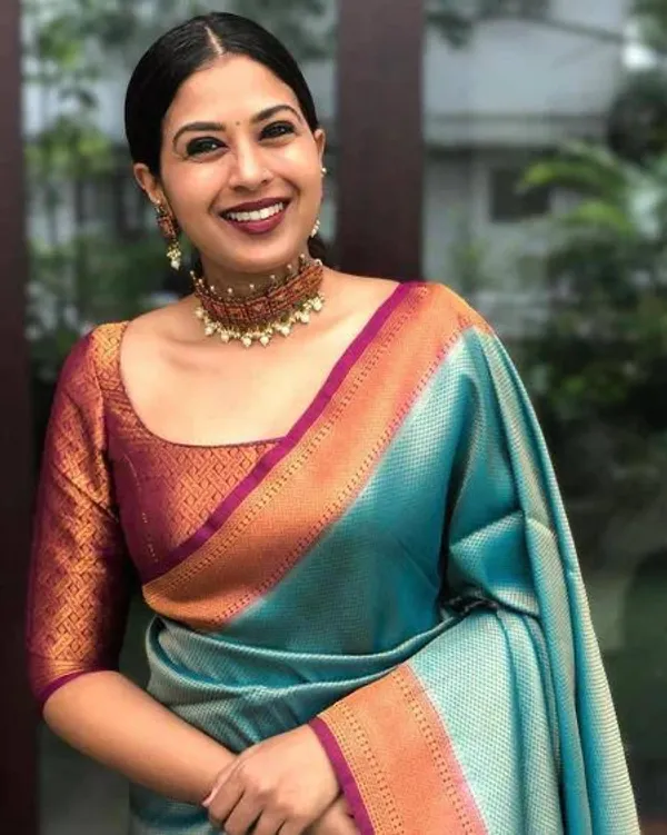 Banarasi_Soft_Silk_RAMA-RANI_Premium-Fancy_Saree_With_Blouse_For_Women