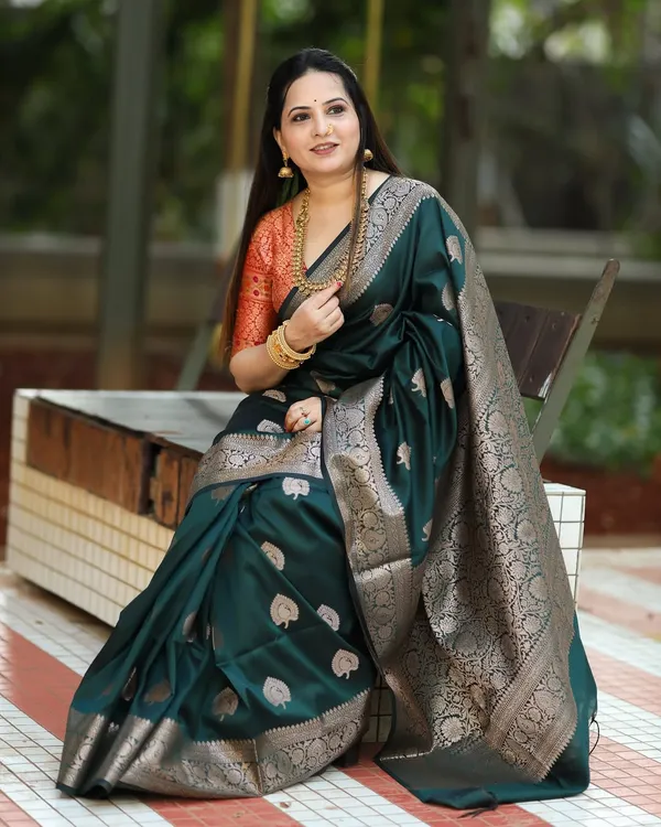 Banarasi_Soft_Silk_BOTTLE-GREEN_Premium-Fancy_Saree_With_Blouse_For_Women