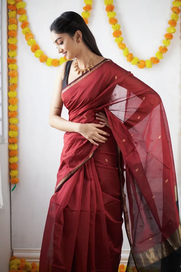 Pure_Soft_Cotton_Red_And_Black_Premium-Fancy_Saree_With_Blouse_For_Women