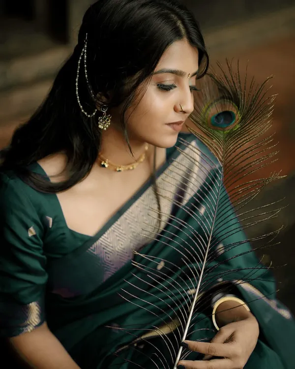 Pure_Soft_Cotton_GREEN_Premium-Fancy_Saree_With_Blouse_For_Women
