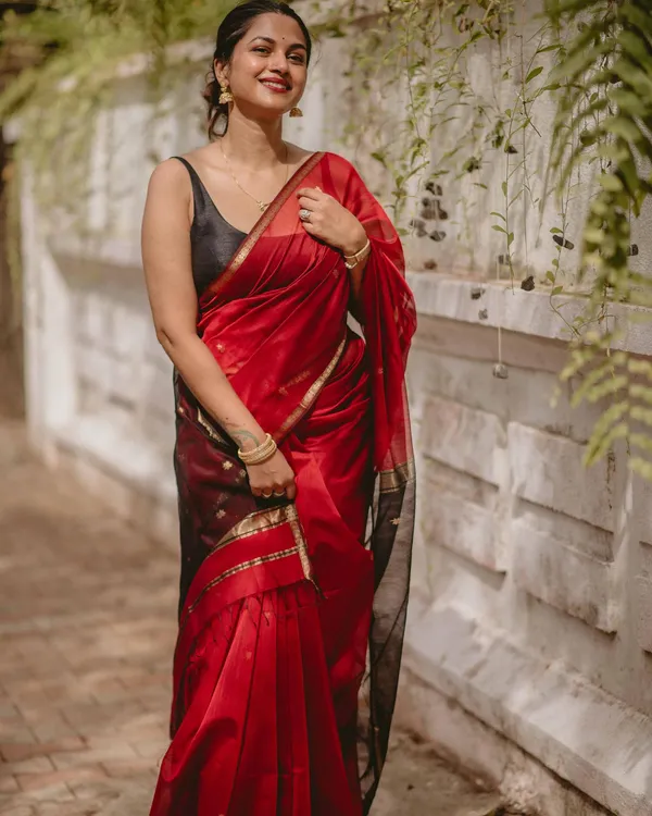 Banarasi_Soft_Silk_RED-BLACK_Premium-Fancy_Saree_With_Blouse_For_Women
