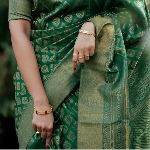 Banarasi_Soft_Silk_GREEN_Premium-Fancy_Saree_With_Blouse_For_Women