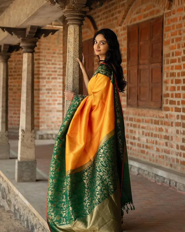 Banarasi_Soft_Silk_YELLOW-BOTTLE-GREEN_Premium-Fancy_Saree_With_Blouse_For_Women
