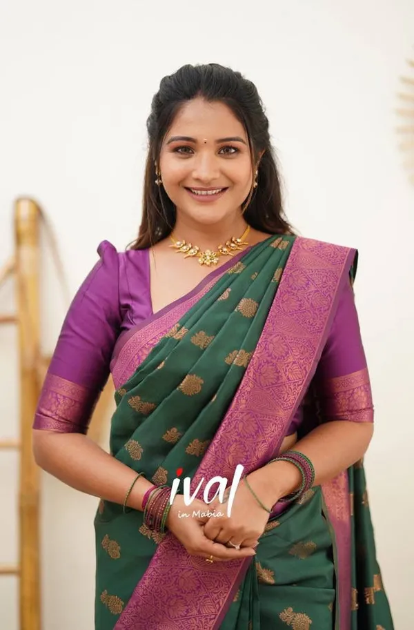 Banarasi_Soft_Silk_GREEN-PYAJI_Premium-Fancy_Saree_With_Blouse_For_Women