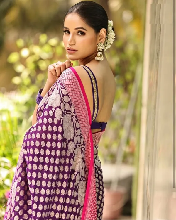 Banarasi_Soft_Silk_WINE-GAJARI_Premium-Fancy_Saree_With_Blouse_For_Women