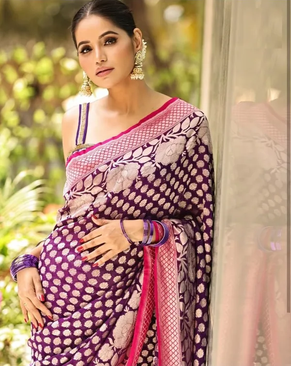 Banarasi_Soft_Silk_WINE-GAJARI_Premium-Fancy_Saree_With_Blouse_For_Women