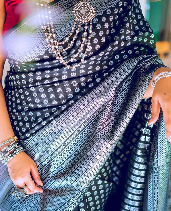 Banarasi_Soft_Silk_BLACK_Premium-Fancy_Saree_With_Blouse_For_Women