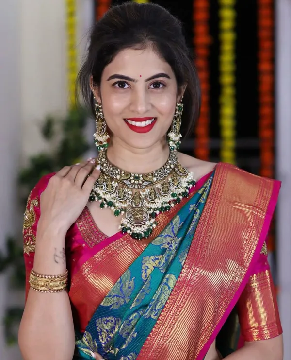 Banarasi_Soft_Silk_MORPINCH-RANI_Premium-Fancy_Saree_With_Blouse_For_Women