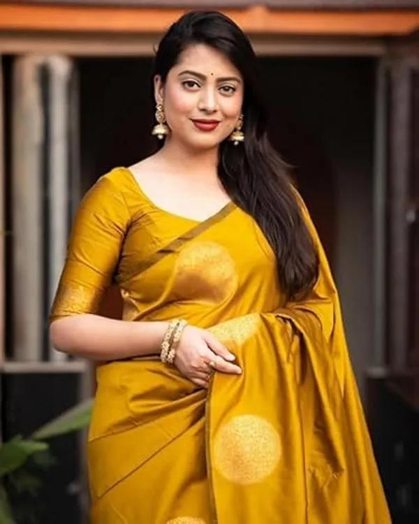 Banarasi_Soft_Silk_Gold_Premium-Fancy_Saree_With_Blouse_For_Women
