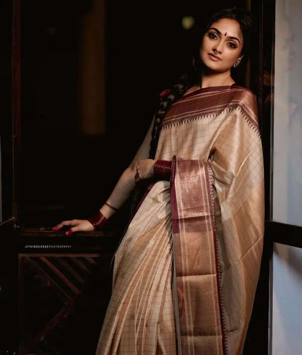 Banarasi_Soft_Silk_OFF-WHITE-MAROON_Premium-Fancy_Saree_With_Blouse_For_Women