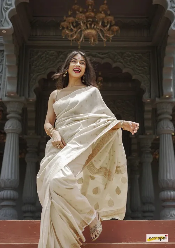 Pure_Soft_Cotton_CREAM_Premium-Fancy_Saree_With_Blouse_For_Women