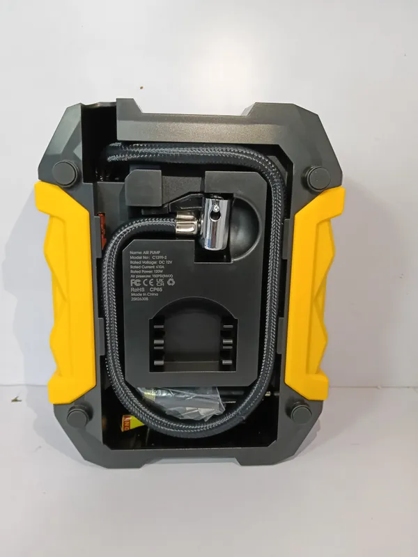 Black_Premium_Quick_And_Efficient_Tyre_Inflator