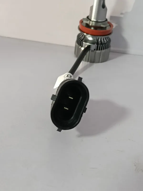 Black_Premium_Long_Lifespan,_And_Efficient_Heat_Dissipation_Led_Headlight_Bulb_75W_H8
