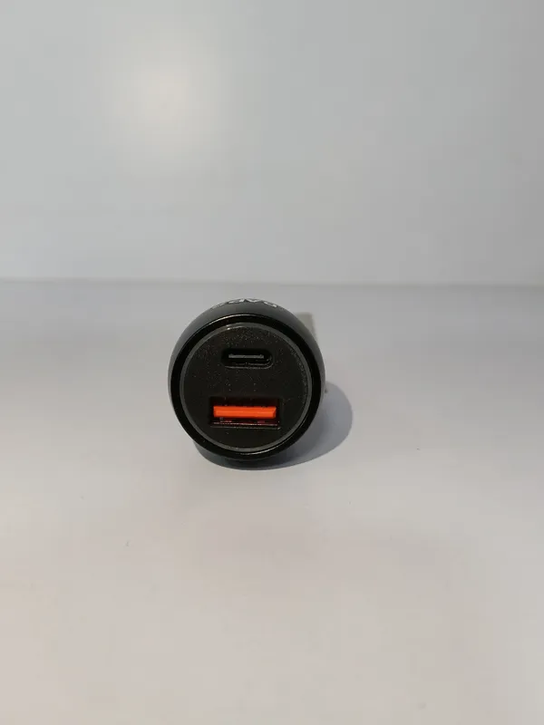 Black_Premium_Designed_For_Daily_And_Travel_Use_Car_Charger_70W