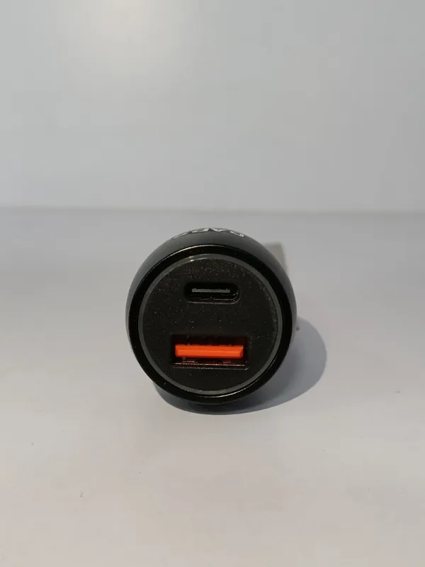Black_Premium_Designed_For_Daily_And_Travel_Use_Car_Charger_70W