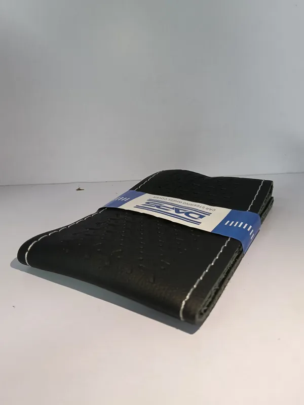 Black_Premium_Offering_Improved_Grip_Steering_Cover