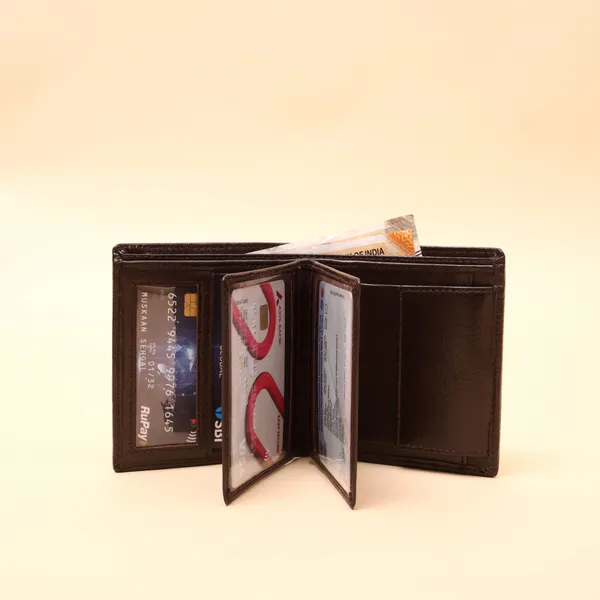 Brown_Casual_Trendy_Genuine_Leather_With_8_Card_Slots_For_Men_&_Women