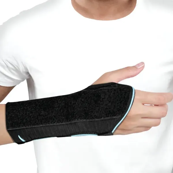 Universal_Cock_Up_Wrist_Support_For_Wrist_Positioning_Pc_0641