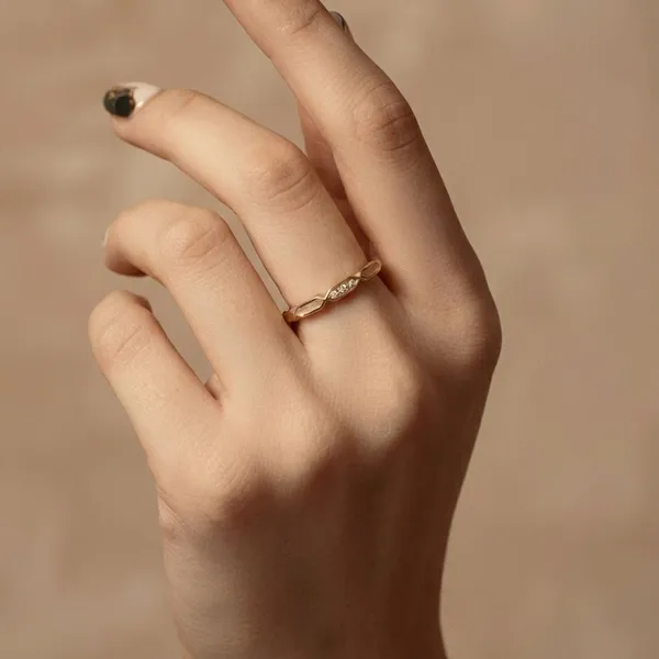Rose_Gold_Plated_Alloy_Petite_Twisted_Band_Ring_For_Women