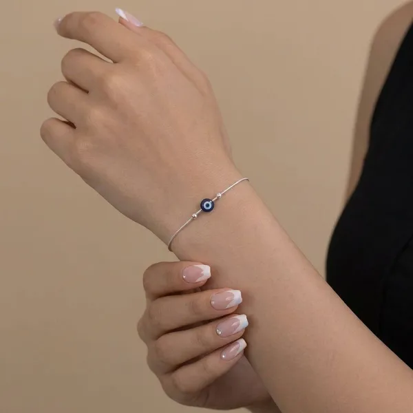 Sterling_Silver_And_Glass_Evil_Eye_Bracelet_For_Women